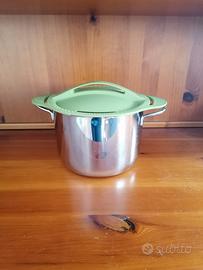 Pentola acciaio inox con coperchio scolapasta 