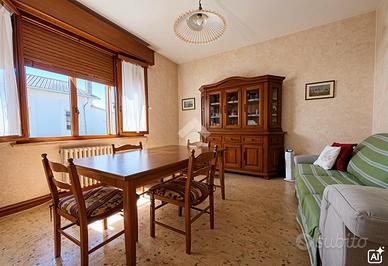 VILLA SINGOLA A SUZZARA