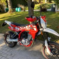 Moto SWM SM 125 R