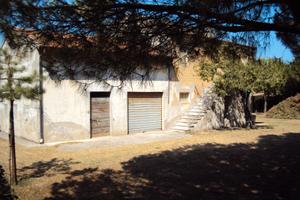 Rustico con ampia corte