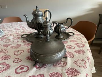 Set da tavola in peltro