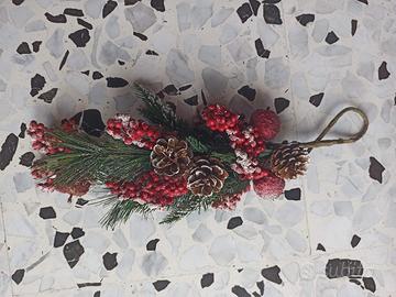 Addobbo natalizio ramo ghirlanda abete e bacche 