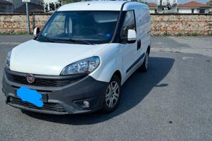 Doblo cargo unico con due porte scorrevoli fullopt