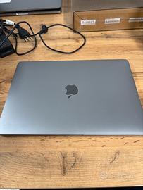 Apple MacBook Pro 13 2017 i5 16gb ram ssd 1tb