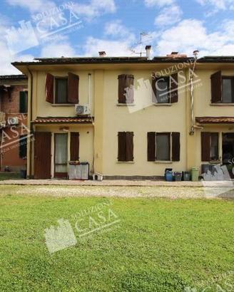 Casa indipendente di 454 m² con più di 5 locali e 