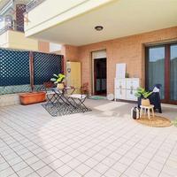 Appartamento ready-to-live con corte privata a Osi