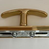 Maniglia in ottone lucido
