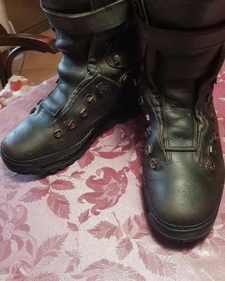 Scarponi da escursione