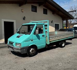 Iveco Daily 35-10 cassone da metri 3,80