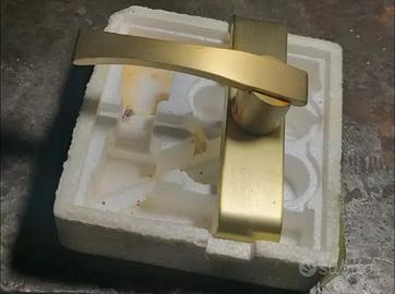 Maniglia cremonese ottone massiccio