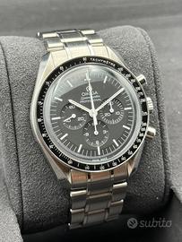 OMEGA Speedmaster Moonwatch