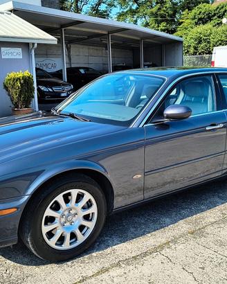 Jaguar XJ6 3.0 V6 Benzina Automatico