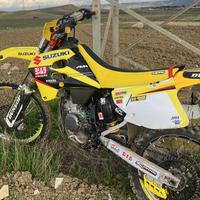 Suzuki rm 125