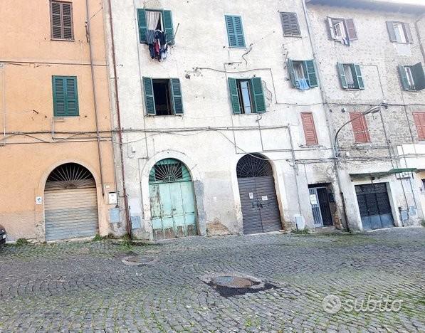 Cave, appartamento centro storico, abitabile