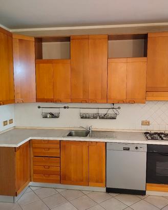 Cucina componibile in legno massello