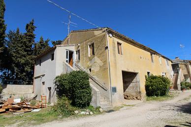 CASA SEMINDIPENDENTE A RIPATRANSONE