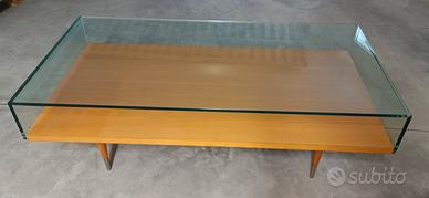 Tavolino vintage in legno chiaro e vetro