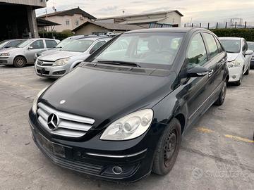 Ricambi usati per Mercedes Classe B 150 benz 05