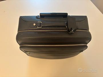 Louis Vuitton Trolley Pilot