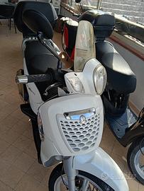 Aprilia scarabeo 125 2010