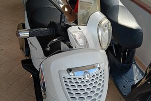 Aprilia scarabeo 125 2010