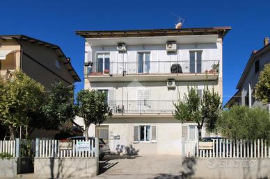 3 LOCALI A MONTE URANO