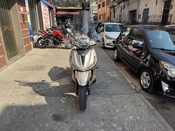 Piaggio Beverly 300 i.e. Sport