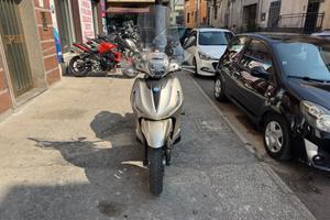 Piaggio Beverly 300 i.e. Sport