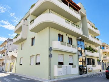 VIA ORISTANO: bivano mq 40 arredato