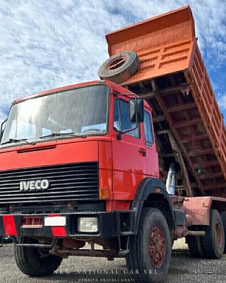 Iveco 330-35 ribaltabile con cambio manuale fuller