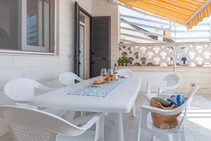 30 metri dalla spiaggia