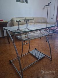Scrivania porta pc