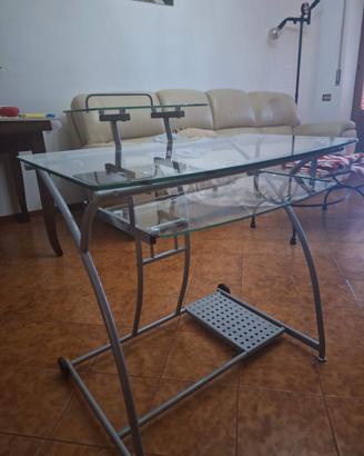 Scrivania porta pc