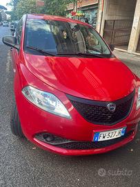 Lancia Y ypsilon 1.2 69CV adatta a neopatentati