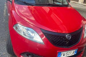 Lancia Y ypsilon 1.2 69CV adatta a neopatentati
