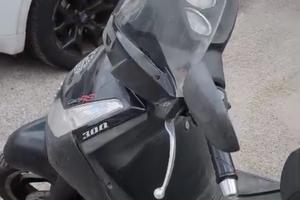 Scooter Geopolys 300 Rs Sport