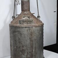 antica latta da 10 Lt in dotazione alle Ferrovie 