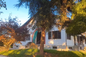 Villa con parco e capannone box area equestre