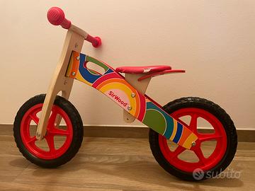 Bicicletta senza pedali in legno