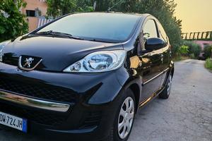 Peugeot 107 RESTYLING Nera 1.0 benzina