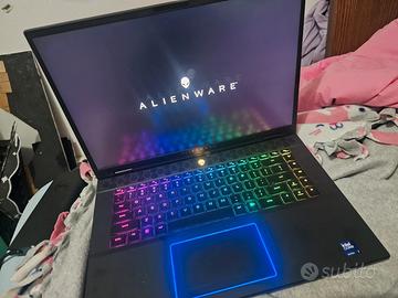 Alienware M16 R2 Gaming Laptop