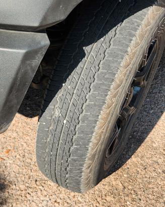 cerchi e gomme Suzuki jimny