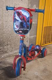 Monopattino bambino spiderman 