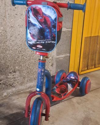 Monopattino bambino spiderman 