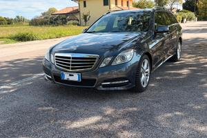 Mercedes 250 E