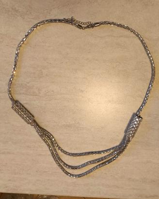 collana argentata con strass