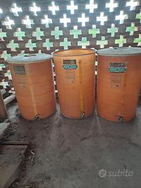 3 Contenitori per vino e liquidi