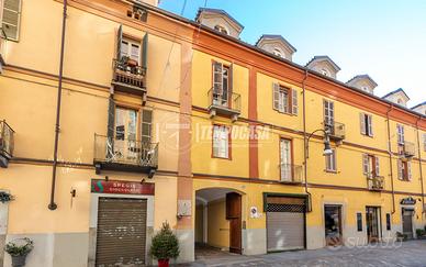 MONOLOCALE IN VIA MONFERRATO