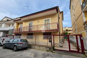 CASA INDIPENDENTE A CASAPULLA