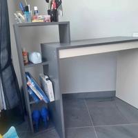 scrivania slim grigio e bianco